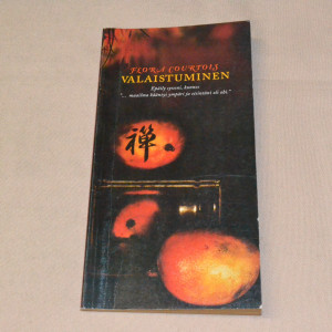 Flora Courtois Valaistuminen